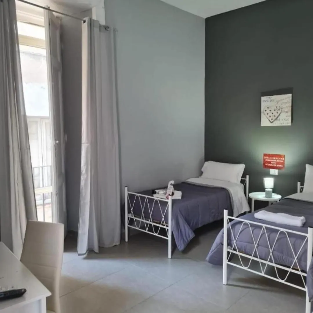 Residenza Esposito Economy Rooms Neapel Gasthof